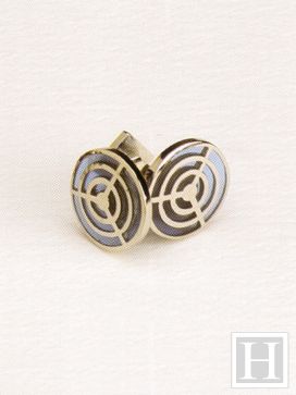 Wheel shape cufflink