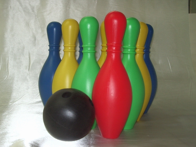 9803A 11" BOWLING SET