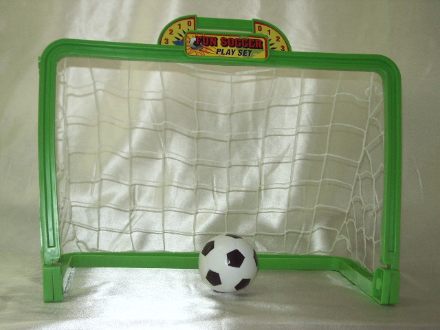 G2825 CLOCK'S SOCCER