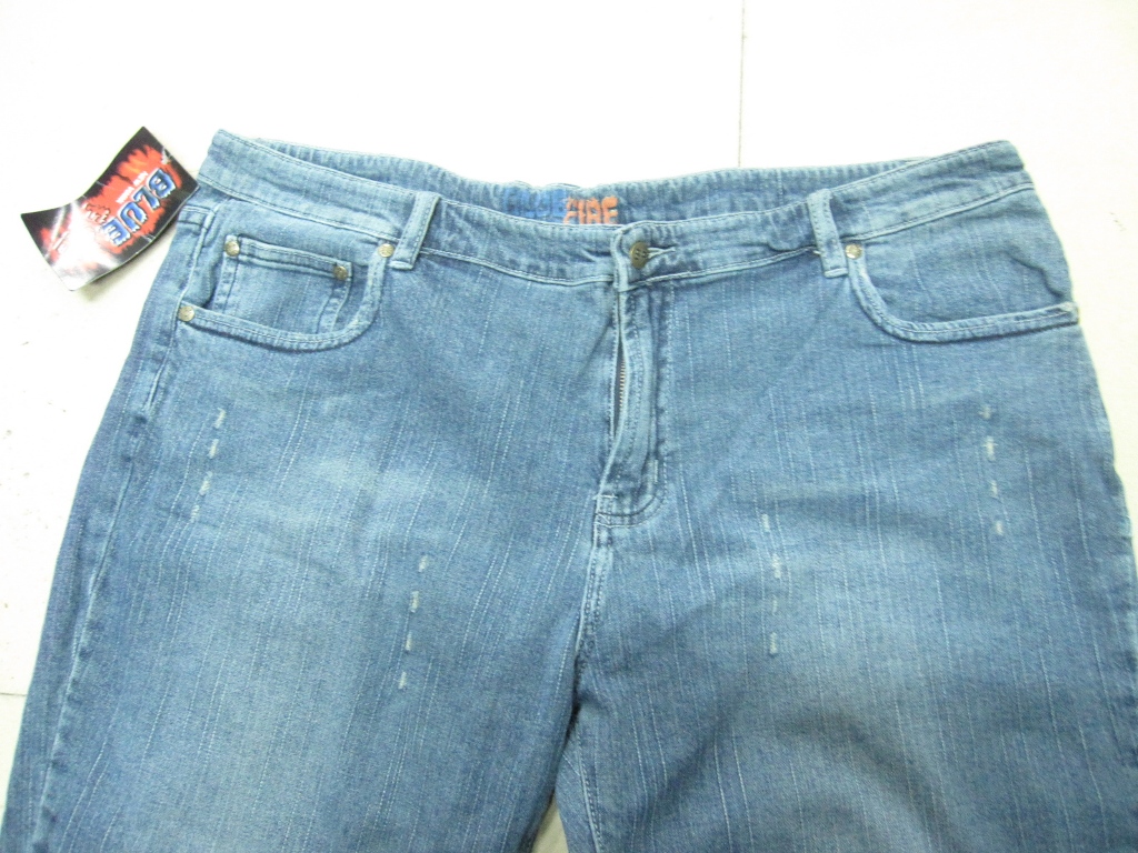 Ladies’ Denim Capris