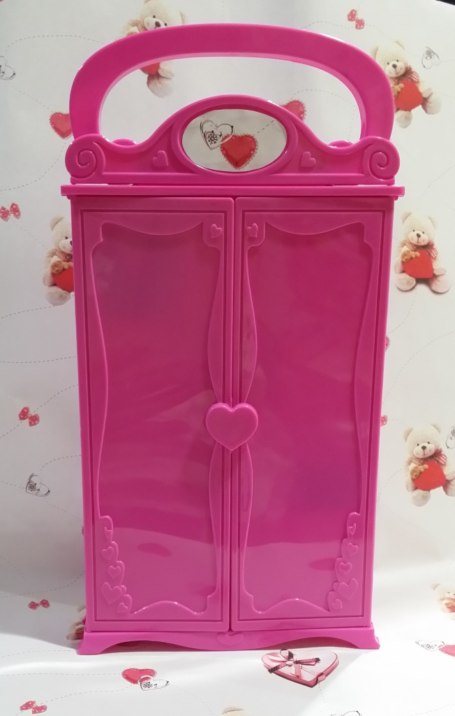 Handy Doll dress wardrobe 