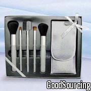 ACM0329G Convenient Five-Brush Set with Durable Plastic or Wooden Handle in Gift Cloth Bag