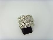 18K white gold diamond ring