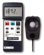  DIGITAL LIGHT METER